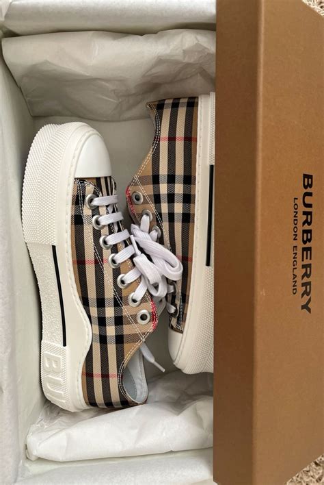 burberry shoes matchesfashion